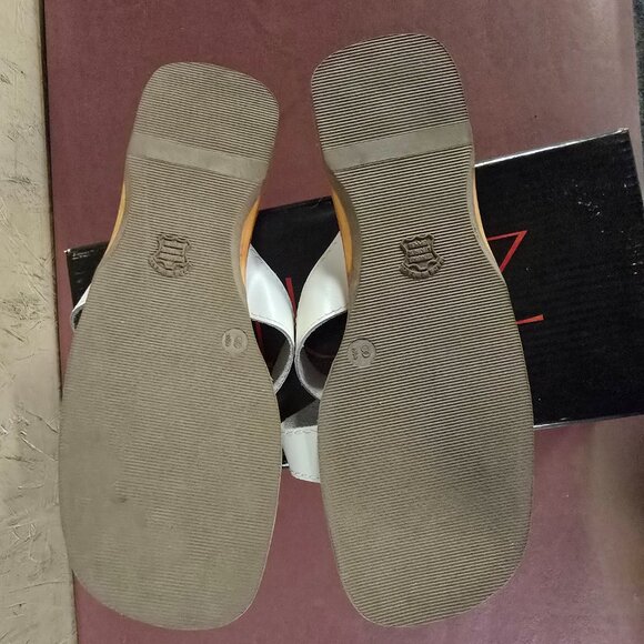 New Womens White Leather Toe Loop Sandals 8.5 9 - Picture 5 of 5